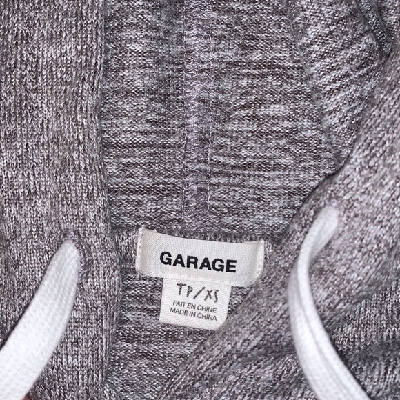 Garage Cropped Sweatshirt - Picture 2 of 3